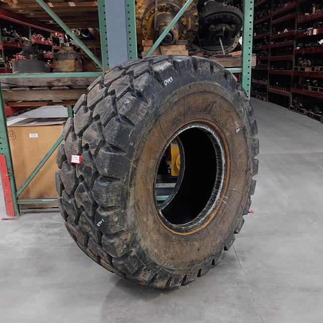 Used TIRE 70-0493
