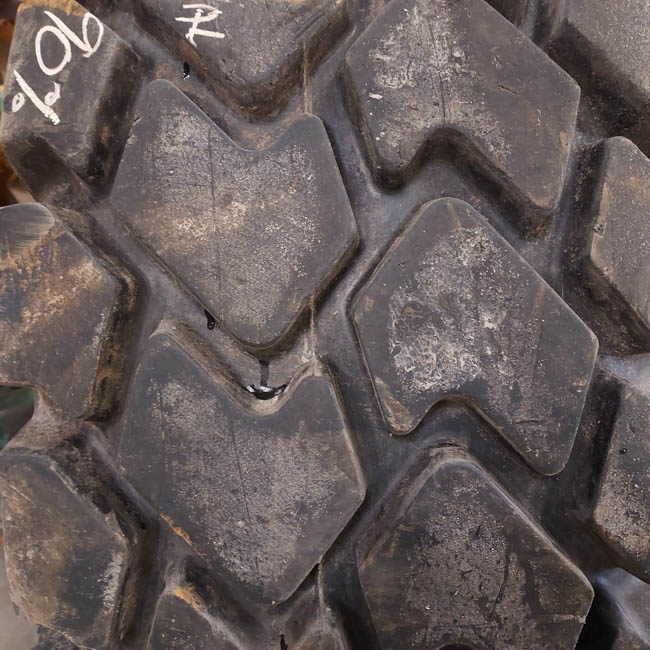 Used TIRE 70-0494 2