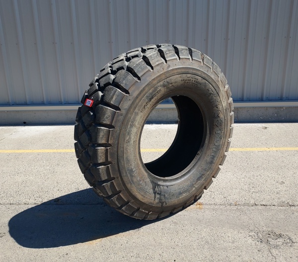 Used TIRE 70-0495 3