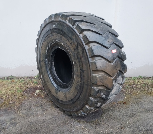 Used TIRE 70-0502