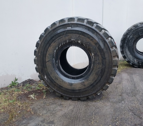 Used TIRE 70-0502 4