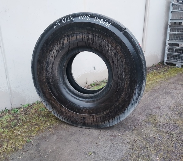 Used TIRE 70-0505 4