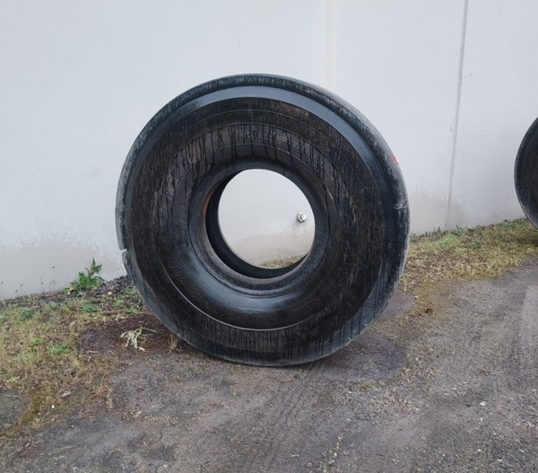 Used TIRE 70-0506 4