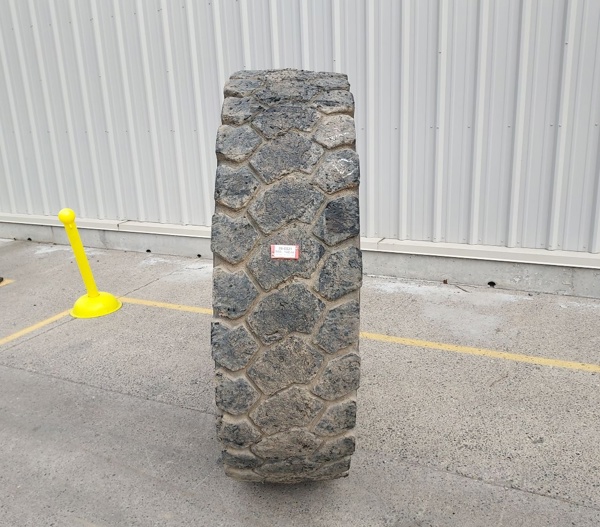 Used TIRE 70-0521 3