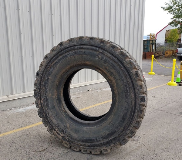 Used TIRE 70-0522 2