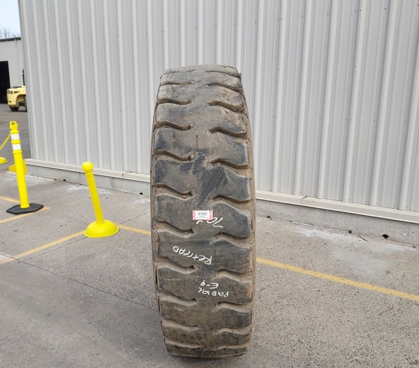 Used TIRE 70-0522 3