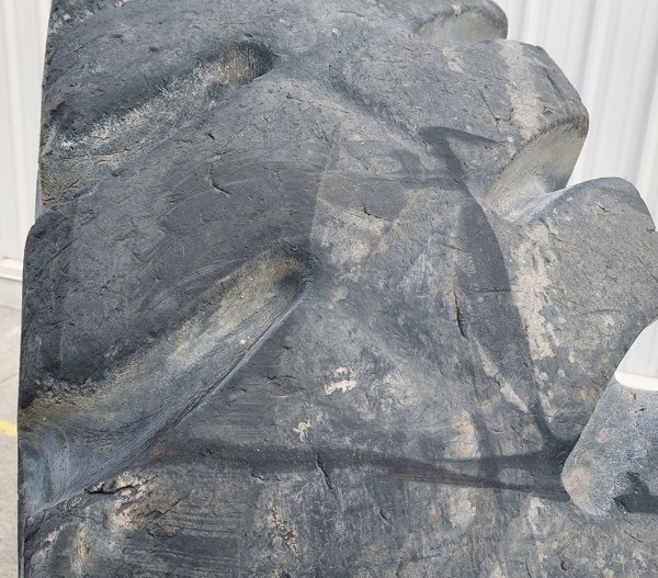 Used TIRE 70-0523 4