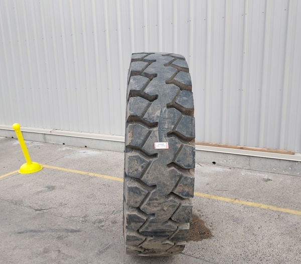 Used TIRE 70-0525 3