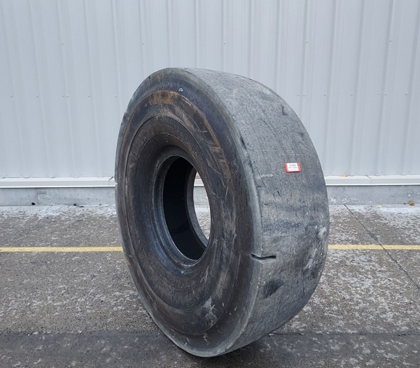Used TIRE 70-0526