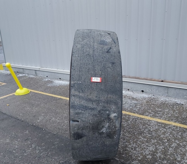 Used TIRE 70-0526 3