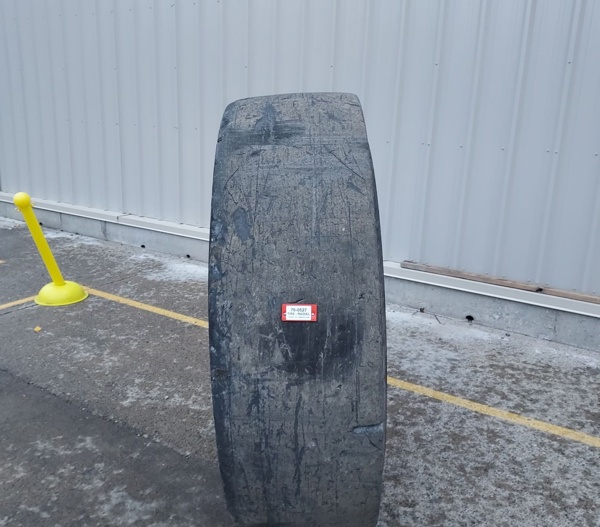 Used TIRE 70-0527 3
