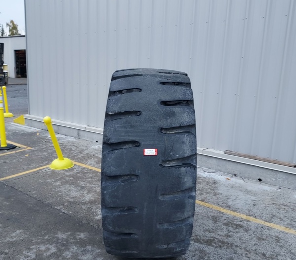 Used TIRE 70-0528 3