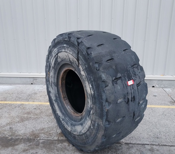 Used TIRE 70-0529