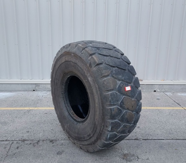 Used TIRE 70-0530