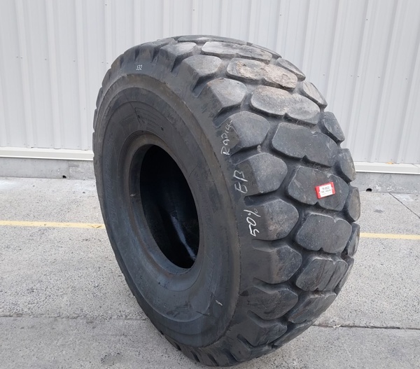 Used TIRE 70-0532