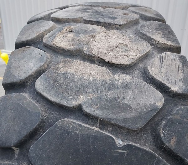 Used TIRE 70-0532 4