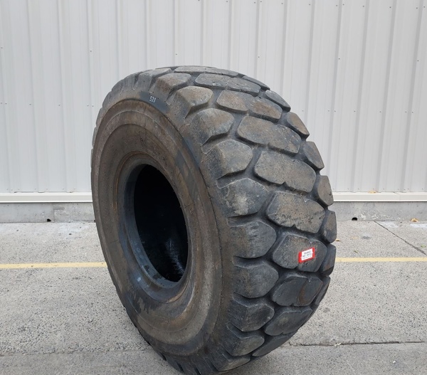 Used TIRE 70-0533
