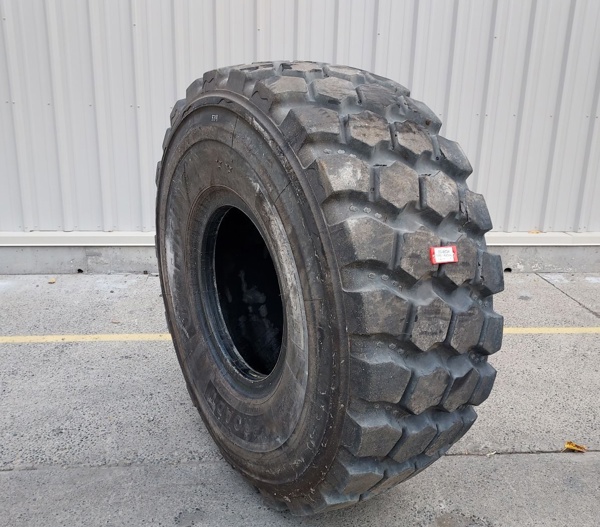 Used TIRE 70-0534