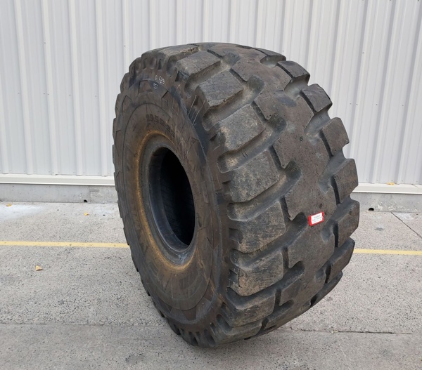 Used TIRE 70-0537