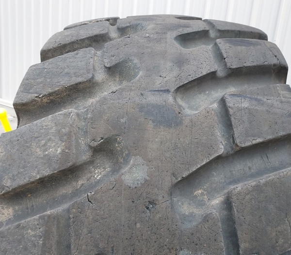 Used TIRE 70-0537 4