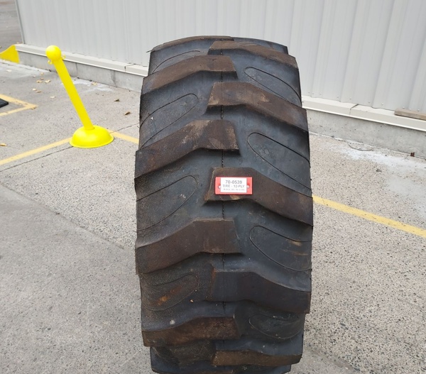 Used TIRE 70-0539 3