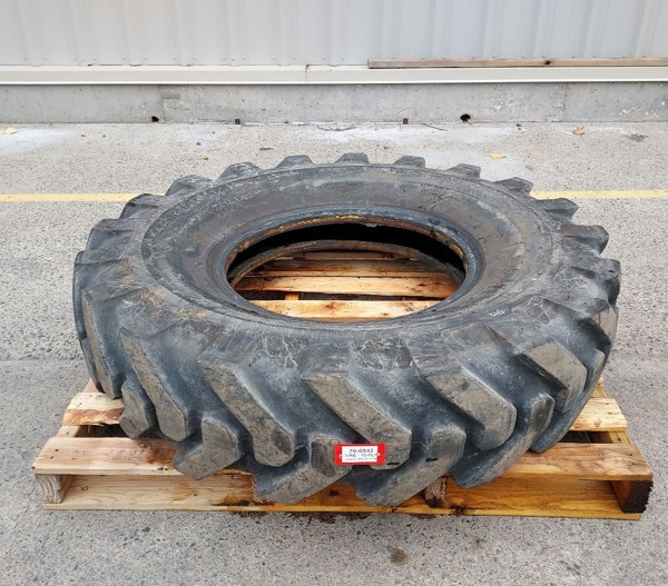 Used TIRE 70-0542