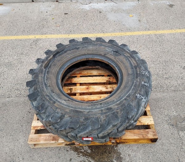 Used TIRE 70-0543 2