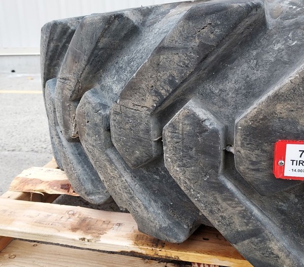 Used TIRE 70-0543 4