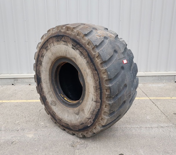Used TIRE 70-0548