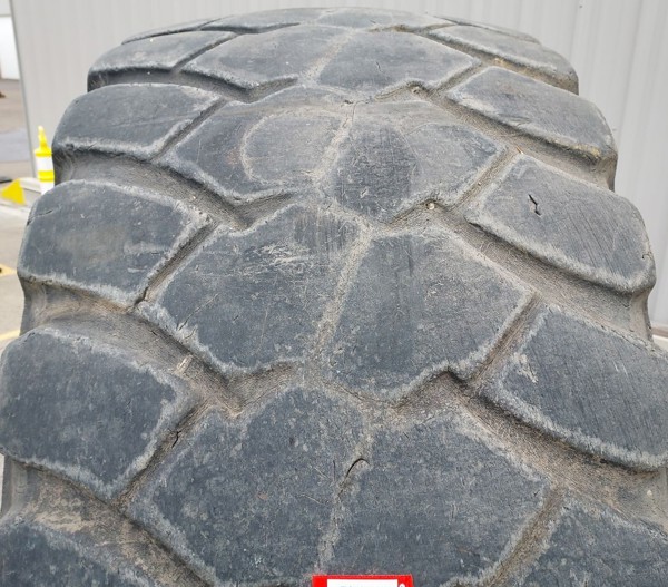 Used TIRE 70-0550 2