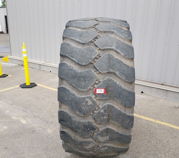 Used TIRE 70-0551 3