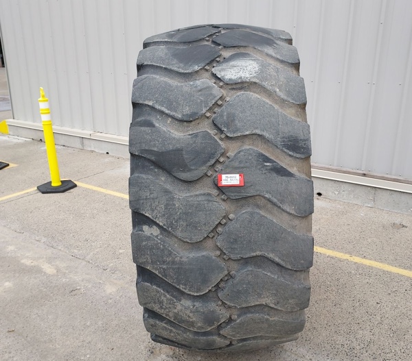 Used TIRE 70-0552 3