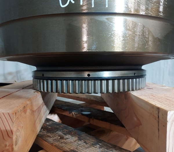 Used CONVERTER GRP 8E7008 4