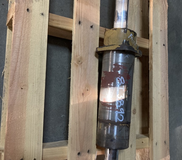 Used CYLINDER GRP - STEERING 8I3892
