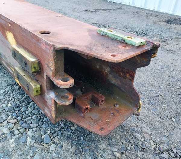 Used BOOM GRP 8I6682 4
