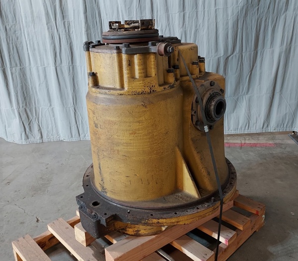 Used TRANSMISSION ARR 8P8973 2