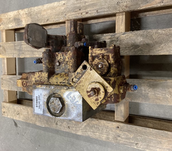 Used VALVE GRP 9T0909 4