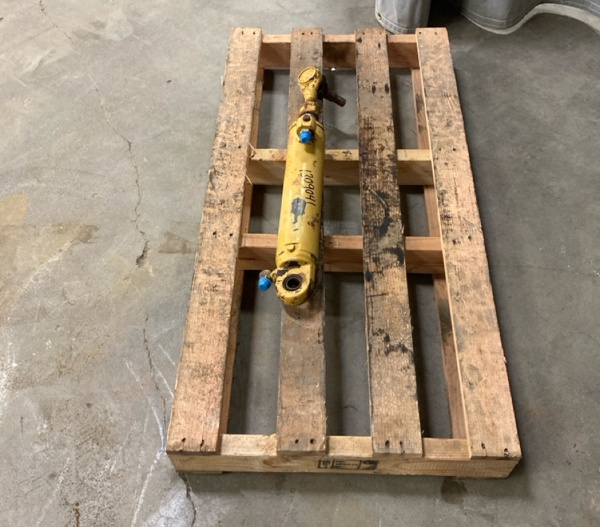 Used CYLINDER GRP 9T2395