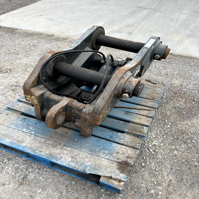 Used QUICK COUPLER KM-50074027 3