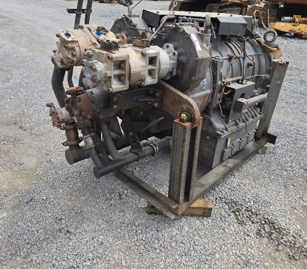 Used TRANSMISSION KM-5611571001