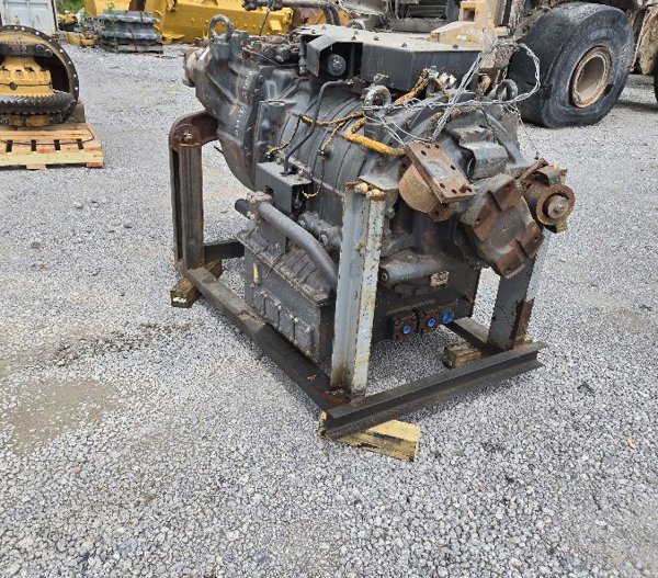 Used TRANSMISSION KM-5611571001 2