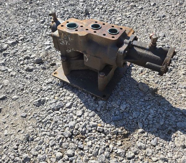 KOMATSU 7013726000 part 1