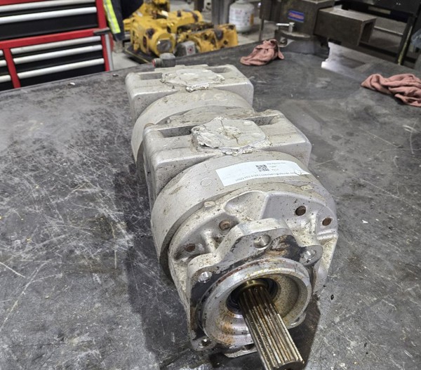 KOMATSU 7055644090 part 3