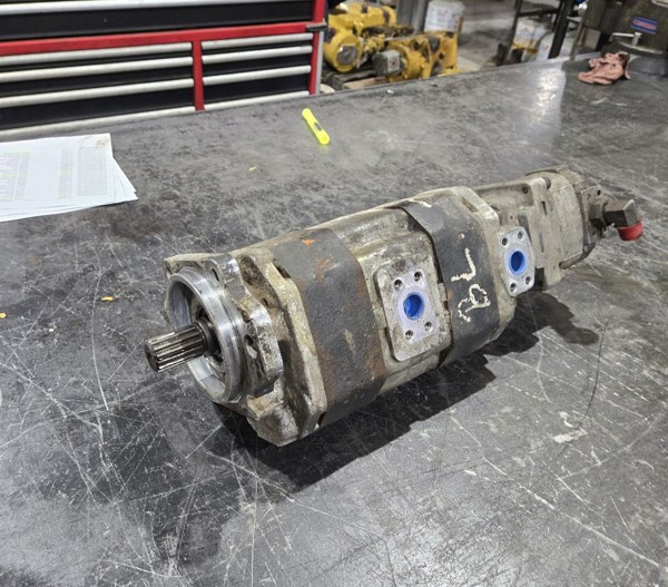 KOMATSU 7059507121 part 1