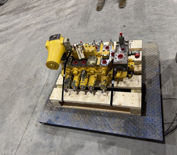 KOMATSU 7091594200 part 1